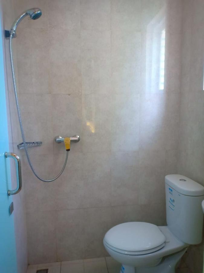 Merlin Hotel Maumere Kültér fotó
